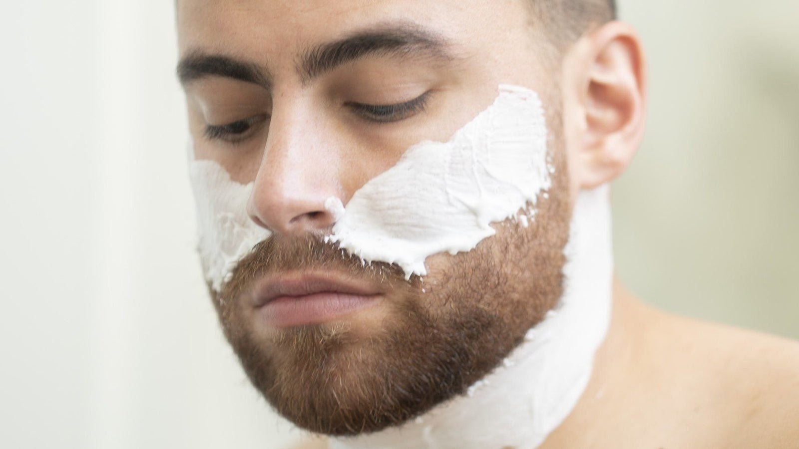Ny video: Slik barberer du rundt skjegget - Barbershop.no