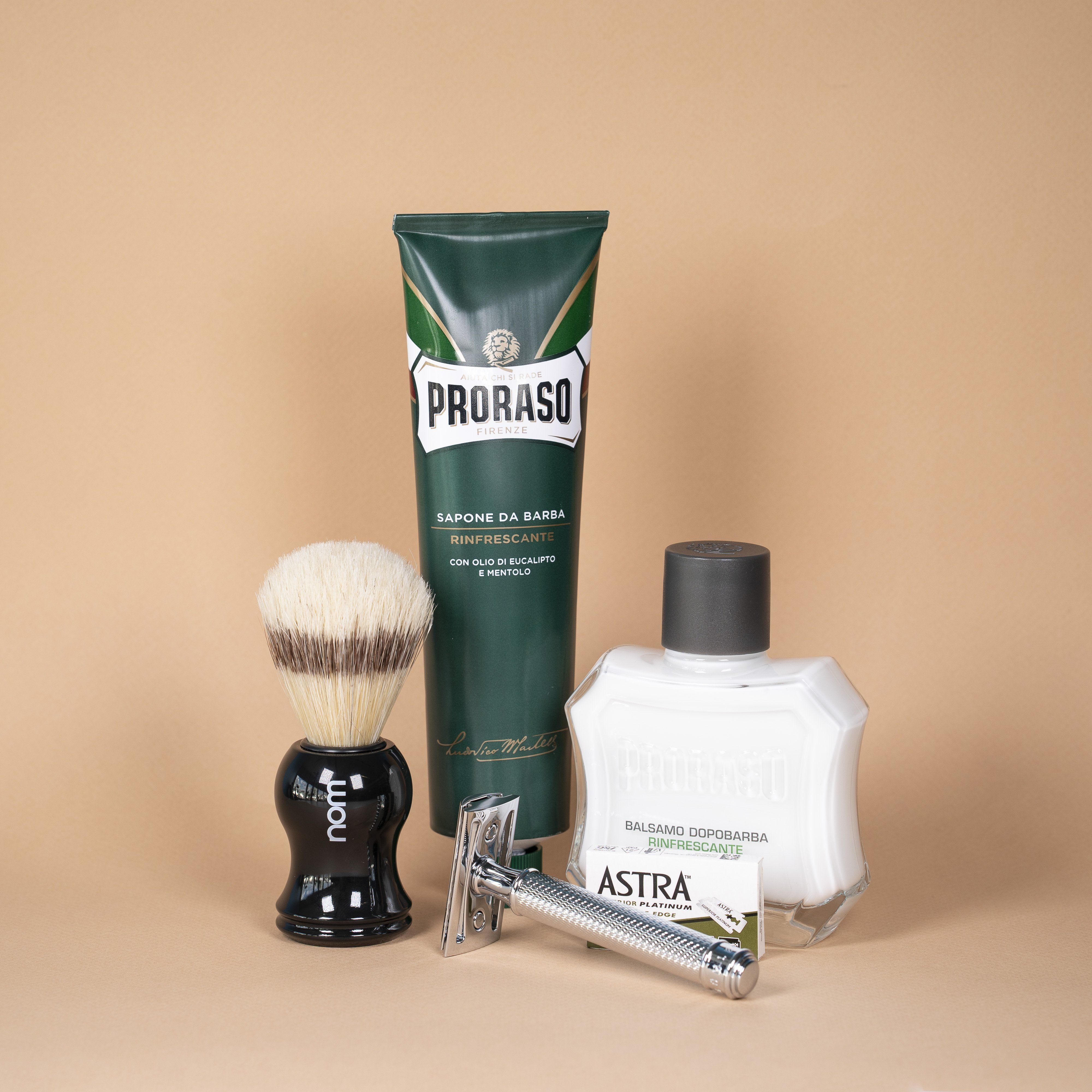 Introsett til tradisjonell barbering Eukalyptus og mentol R89 Svinebust - Sort