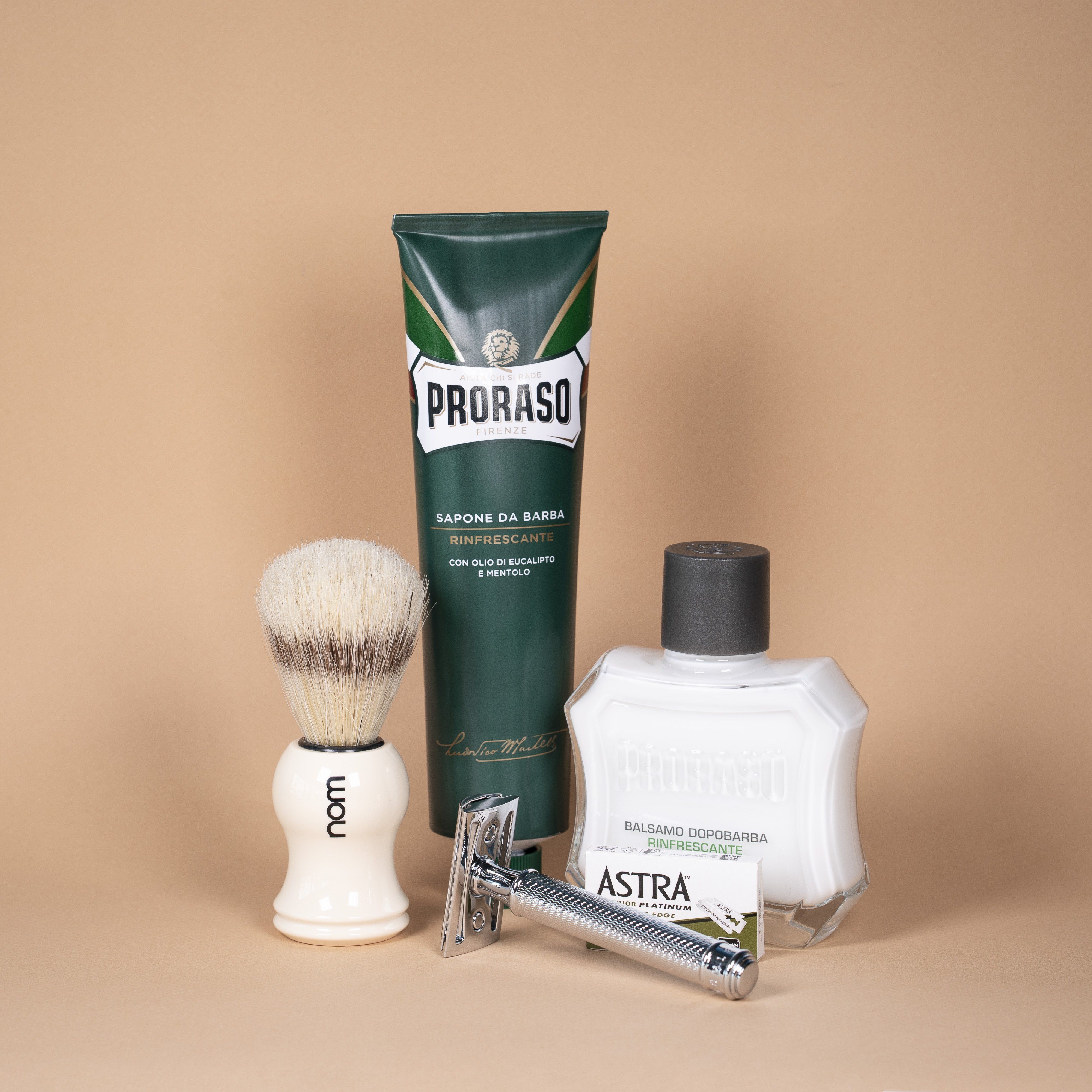 Introsett til tradisjonell barbering Eukalyptus og mentol R89 Grande Svinebust - Krem