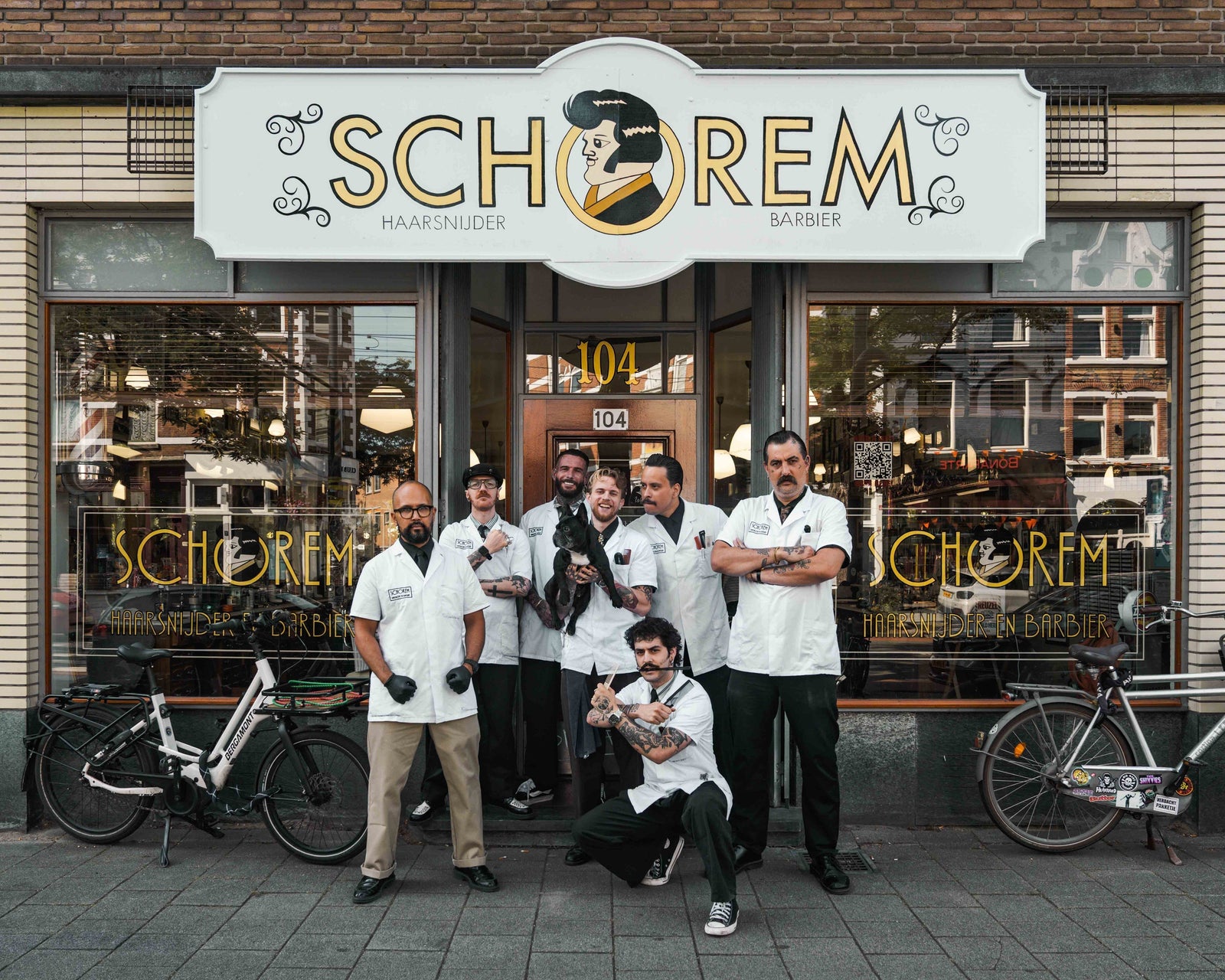 I stolen hos Schorem Haarsnijder En Barbier