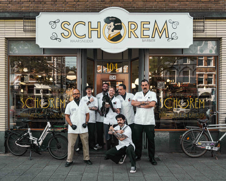 I stolen hos Schorem Haarsnijder En Barbier