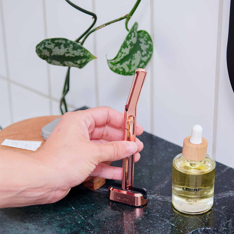 Leaf Shave stativ til dermaplaner 