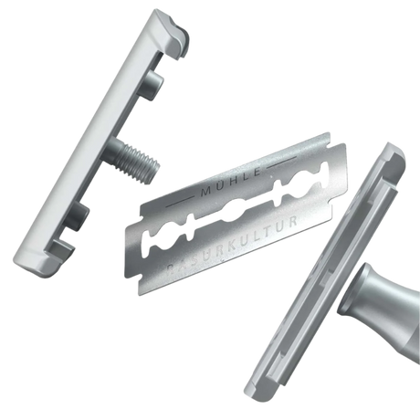 Hode på en barberhøvel som er illustrert i topp-plate og bunn-plate med barberblad imellom.